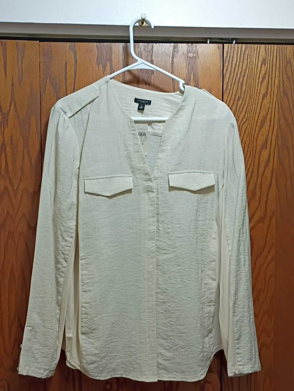 Ann Taylor Cream Button-Down Style V-Neck fake Pocket Blouse